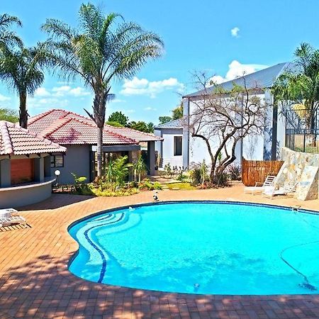 Ultimate Sky _ 2 Bedroom Villa Pretoria-Noord Esterno foto
