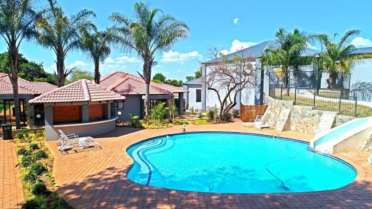 Ultimate Sky _ 2 Bedroom Villa Pretoria-Noord Esterno foto